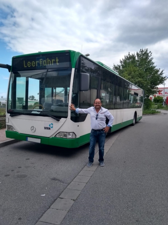 Emilio, conductor de autobús en Alemania.